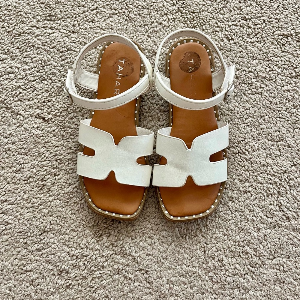 Girl’a Tahari Sandals